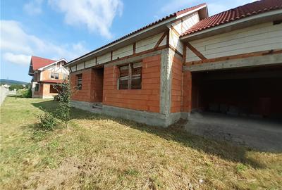 Casă cu 4 camere cu Teren 1000 Mp în Unirea - 6