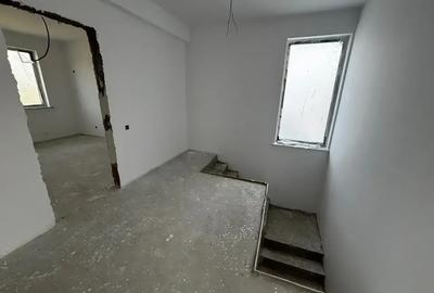 Casă cu 5 camere cu Teren 250 Mp în Mânăstirea - 8