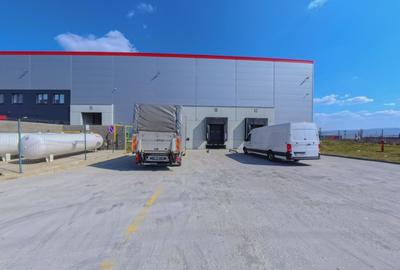 Spațiu industrial, de 2,463 mp, în Metro - 5