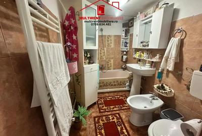 Casă cu 4 camere cu Canalizare în Piața Nouă - 2
