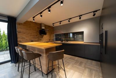 Casa tip duplex de vanzare in Cristian - 4 camere