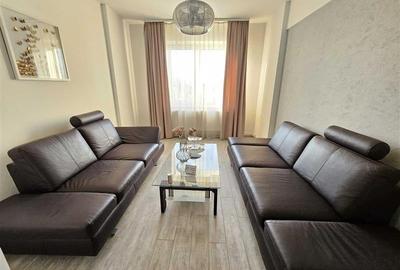 Apartament cu 3 camere, zona  Unirii