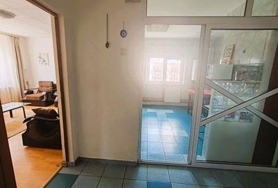 Apartament cu 3 camere decomandat în 13 Septembrie - 10