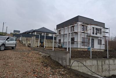 Casă cu 4 camere în Central - 4