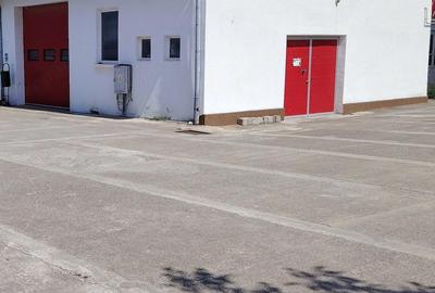 Spațiu comercial, de 70 mp, în Central - 4