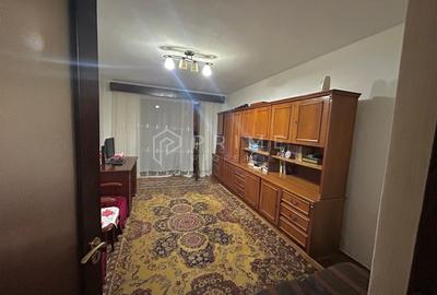 Apartament cu 3 camere decomandat în Tudor
