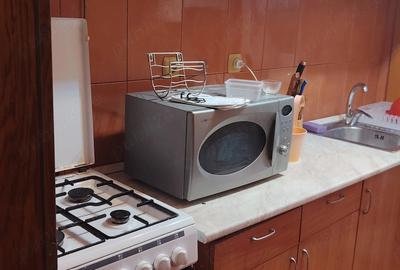 Apartament cu 2 camere decomandat în Intim
