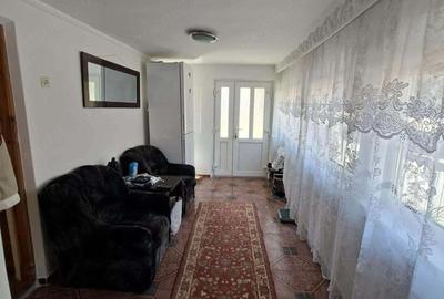 Casă cu 4 camere cu Teren 1030 Mp în Gioseni - 5