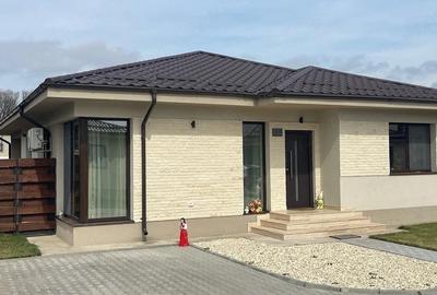 Casă cu 4 camere cu Teren 500 Mp în Ostratu - 6