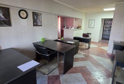 Apartament cu 3 camere decomandat în Basarab - 5