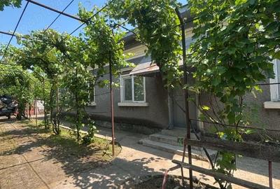 Casă cu 4 camere cu Teren 2500 Mp în Rotunda - 8