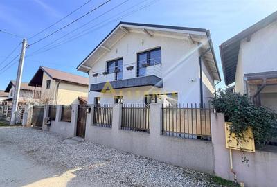 Casă individuală cu 4 camere cu Teren 250 Mp în Berceni