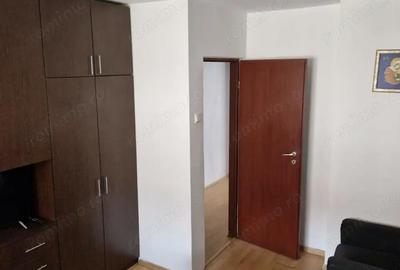 Apartament cu 3 camere semidecomandat în Pajura - 9