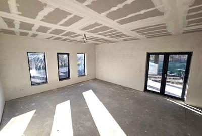 Casă cu 3 camere în Central - 9