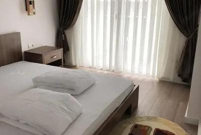 Apartament o camera langa Hotel Check-Inn - 1