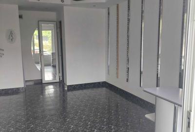 Spațiu comercial, de 21 mp, în Central - 6