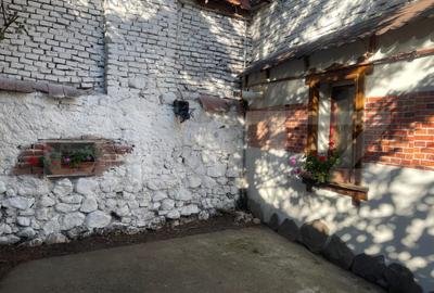 Casa cu doua corpuri, Zarnesti, pretabil pensiune sau casa de familie - 14
