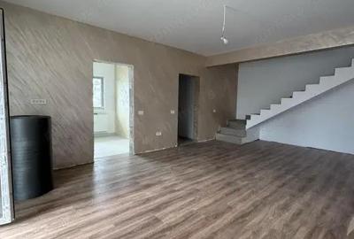 Casă cu Teren 200 Mp în Central - 2