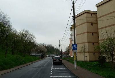 Apartament cu 2 camere nedecomandat în 1 Mai - 1