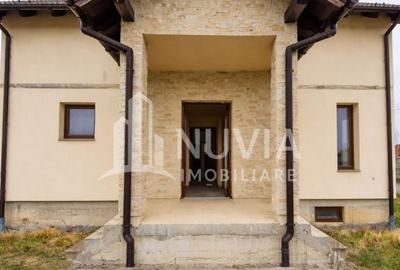 Casă cu 8 camere cu Teren 357 Mp în Micești - 7