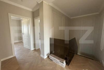 Casă cu 5 camere cu Teren 250 Mp în Săcălaz