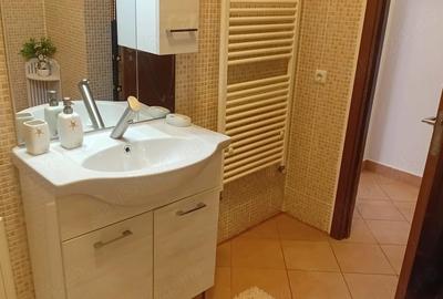Apartament cu 2 camere decomandat în UTA - 2