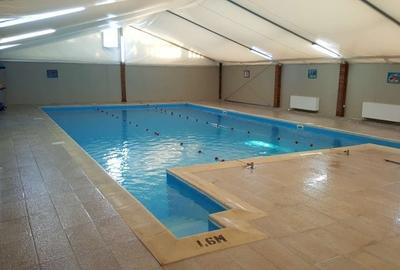 Imobil cu destinatie comerciala +Piscina functionala - 2