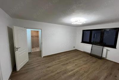 Apartament cu 3 camere decomandat în Govândari