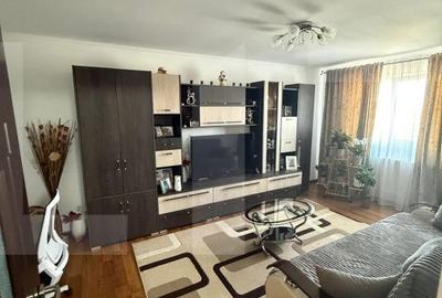 Apartament cu 3 camere decomandat în Buziașului - 9