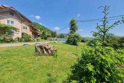 Teren de 2327 mp, în Județean - 1