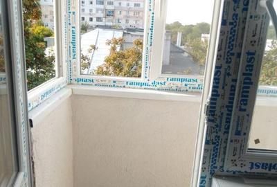 Apartament cu 3 camere semidecomandat în Viziru 3 - 6