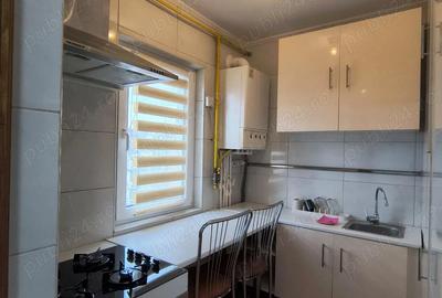 Garsonieră decomandată în Petros - 2