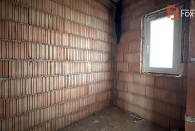 Duplex cu 4 camere cu Canalizare în Moșnița Nouă - 8