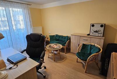 Apartament cu 3 camere semidecomandat în Central - 4