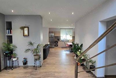 Casa 4 camere de vanzare, Sanmartin, zona str Carmel - 5