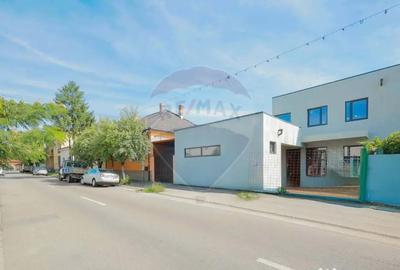 Casă cu 7 camere cu Canalizare în Central - 15