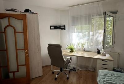 Apartament cu 3 camere decomandat în Canta