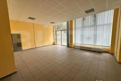 Spațiu comercial, de 120 mp, în 22 Decembrie - 5