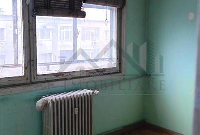 Apartament cu 2 camere nedecomandat în Socola - 1