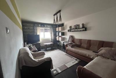 Apartament cu 3 camere decomandat, mobilat în 1 Mai - 2