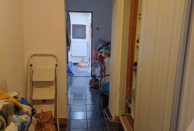 Central in spatele Mitropoliei iasi - casa 5 camere - plus garaj - 5