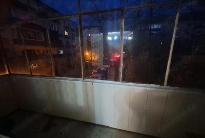 Apartament cu 3 camere decomandat, mobilat în Bucovina