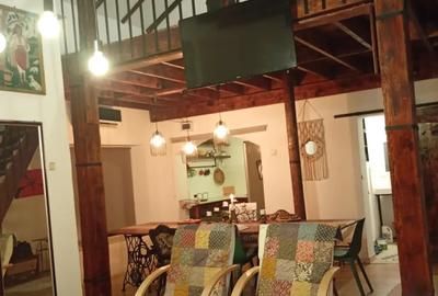 Casă cu 7 camere în Casian - 2