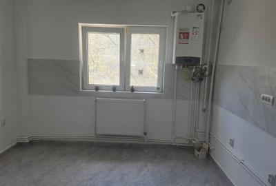Apartament cu 2 camere decomandat în Gorjului - 13