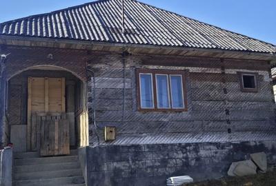 Casă cu 3 camere în Leordina - 1