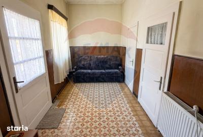 Casă cu 3 camere cu Teren 617 Mp în Central - 8