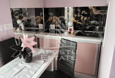 Apartament cu 3 camere semidecomandat în Zăvoi - 12