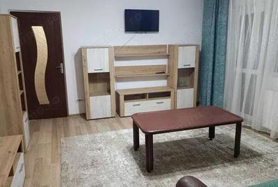 Apartament 3 camere decomandat centala proprie Zona Dambovita Piata Flavia