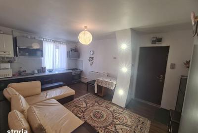 Apartament cu 2 camere decomandat în Florilor - 1