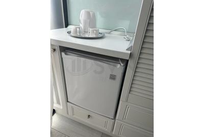 REA1019300 Studio Blue Bike Mamaia - 11